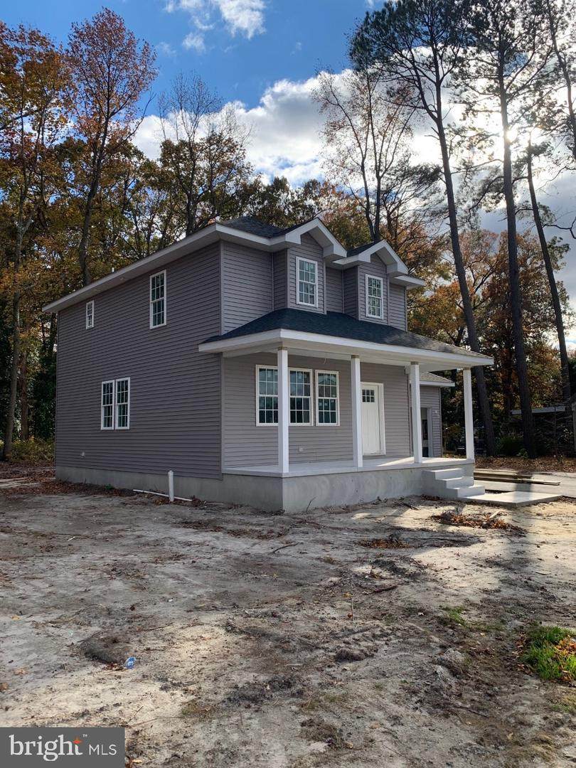 16 Clover Drive - Photo 1