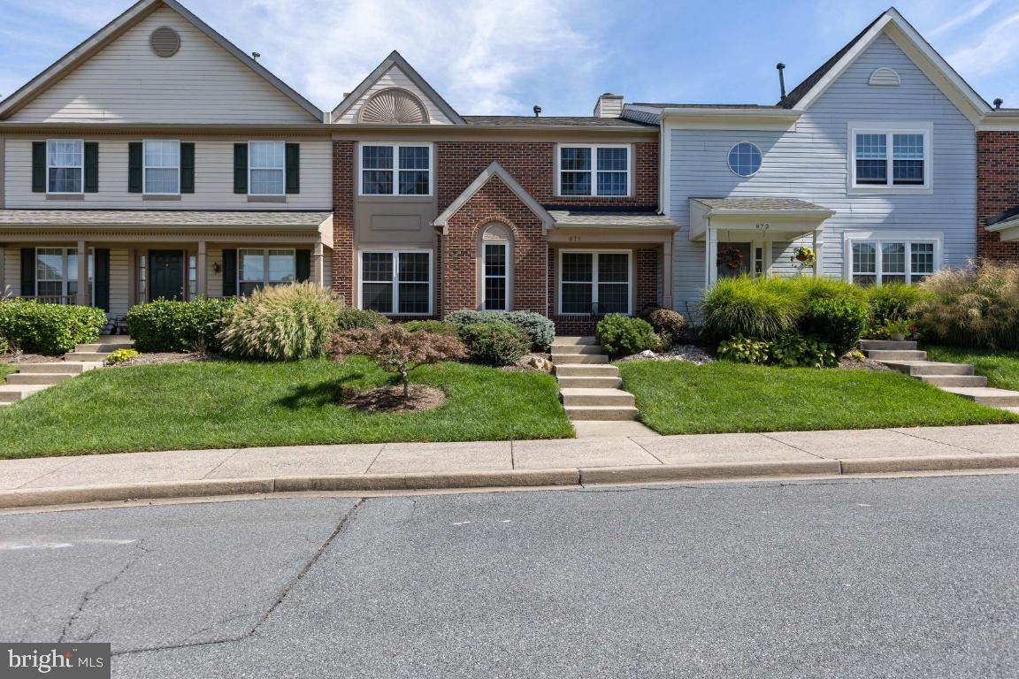 871 Waterford Drive - Photo 1