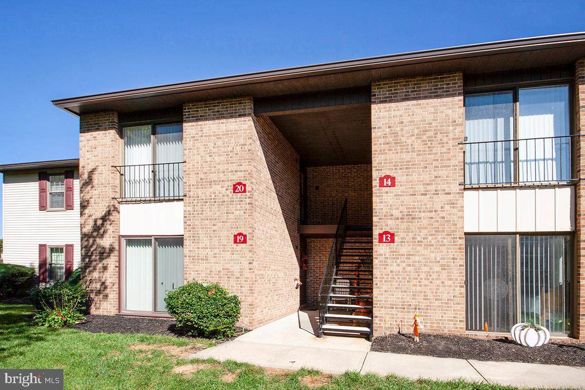 20 Ipswich Place - Photo 1