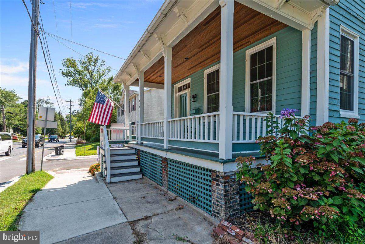212 Commerce Street - Photo 1