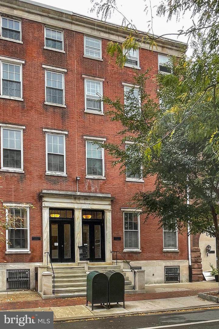 1008-12 Spruce Street - Photo 1