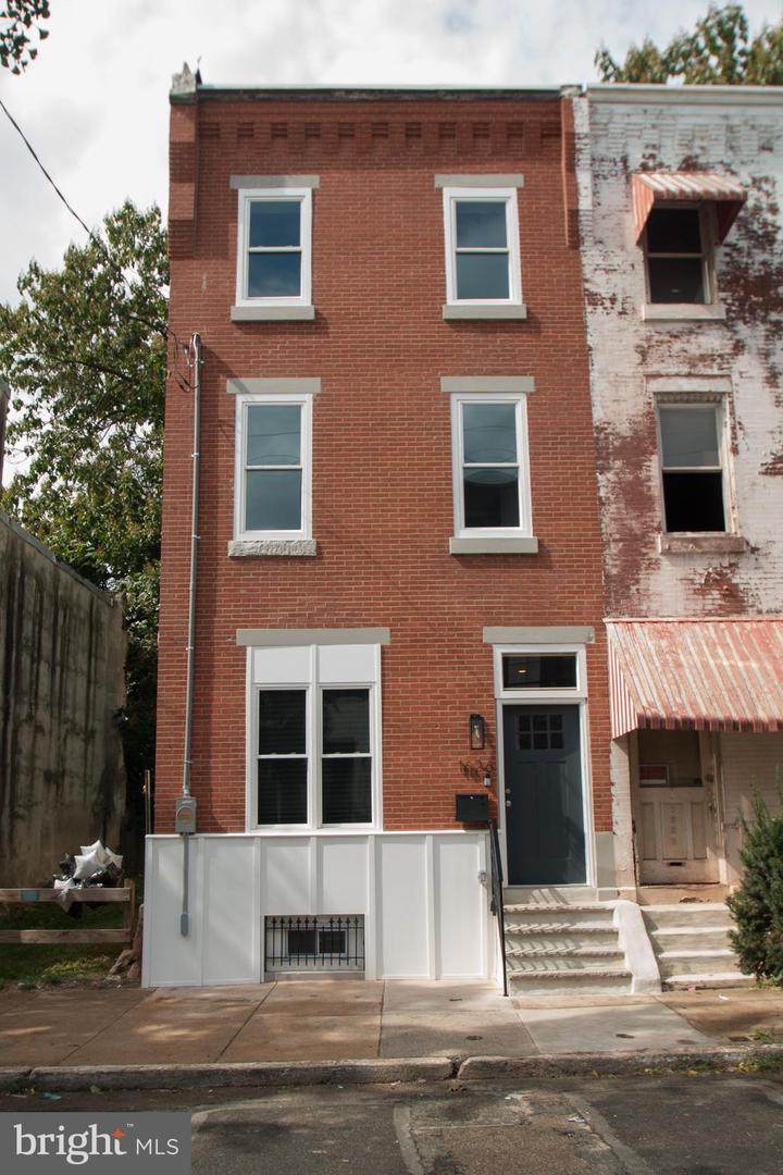 1626 26TH Street - Photo 1