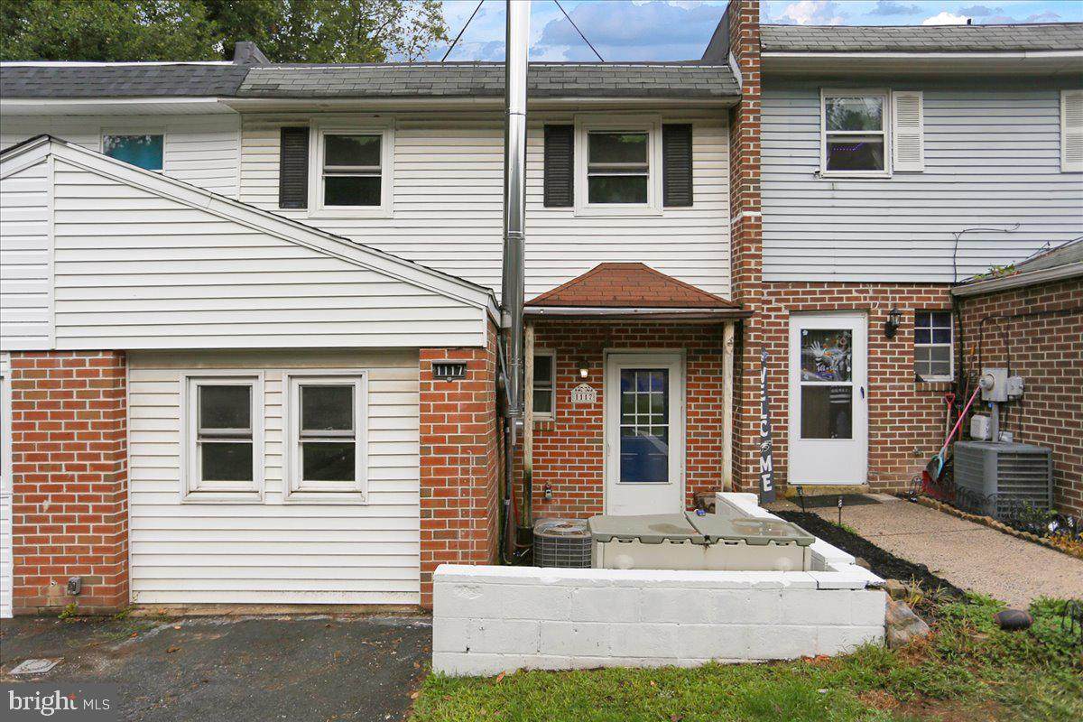1117 Fox Run - Photo 1
