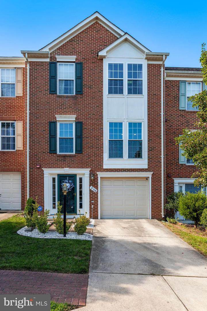8104 Horseshoe Cottage Circle - Photo 1