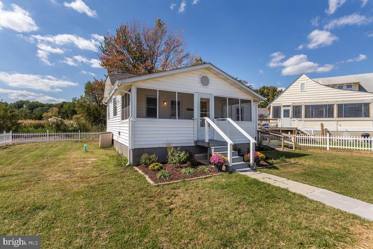 5229 Breezy Point Road - Photo 1