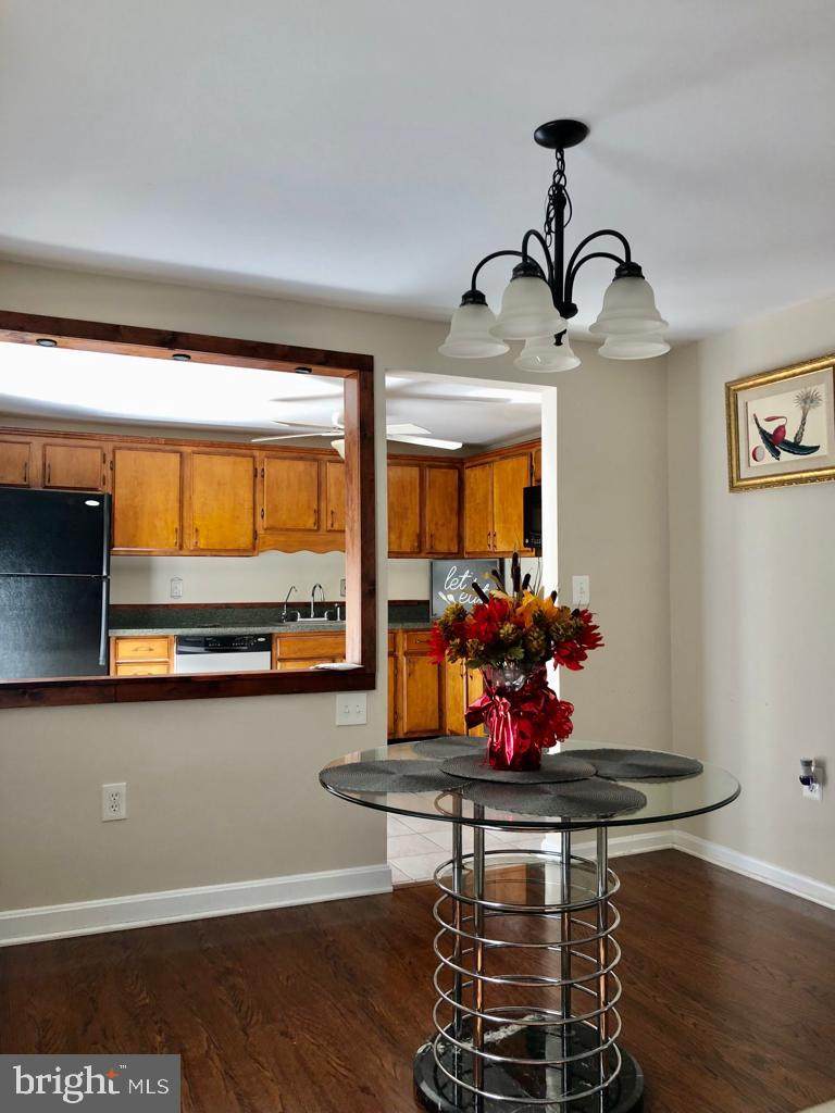 2501 Linwood Lane - Photo 1