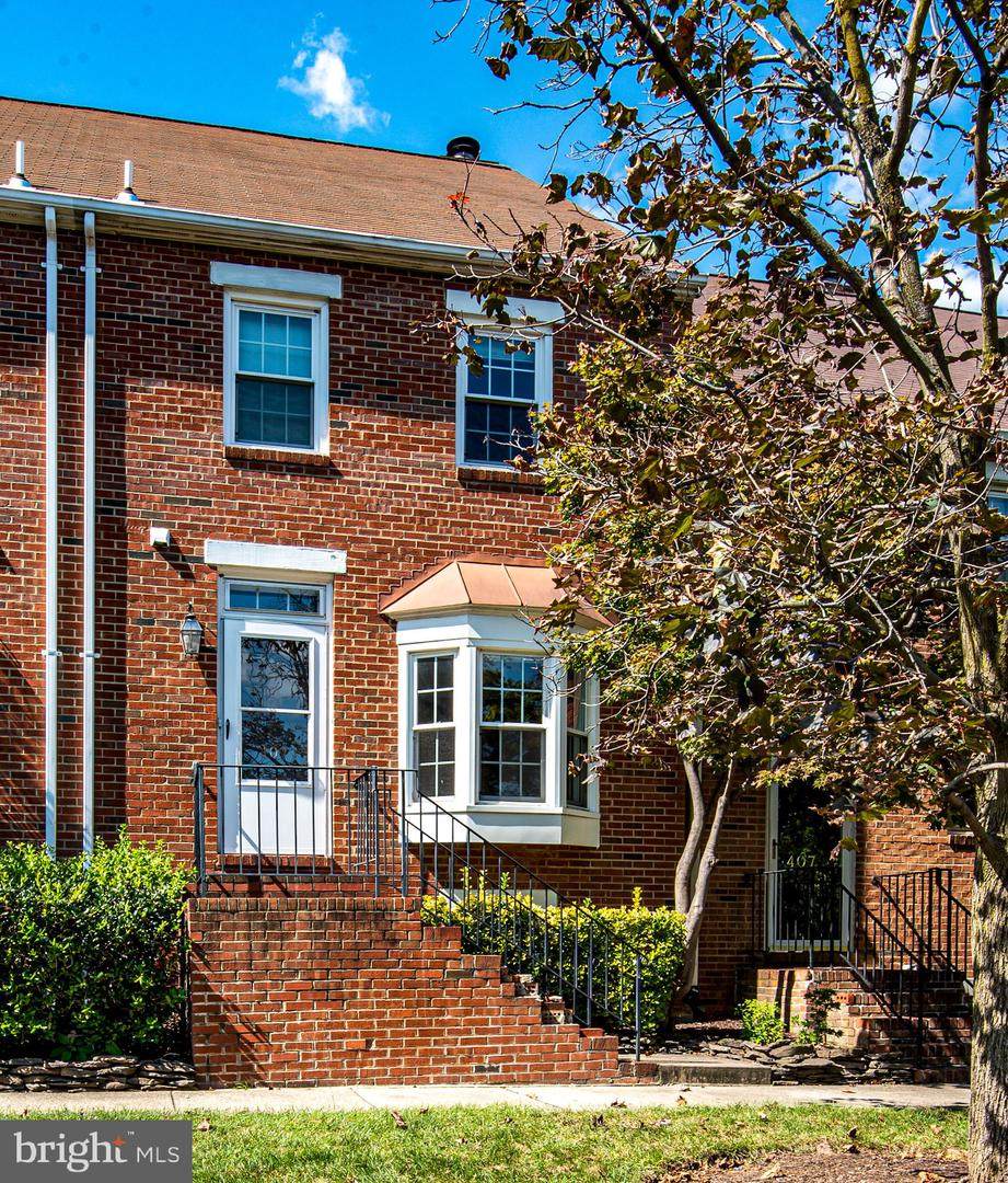 409 Old Town Court - Photo 1