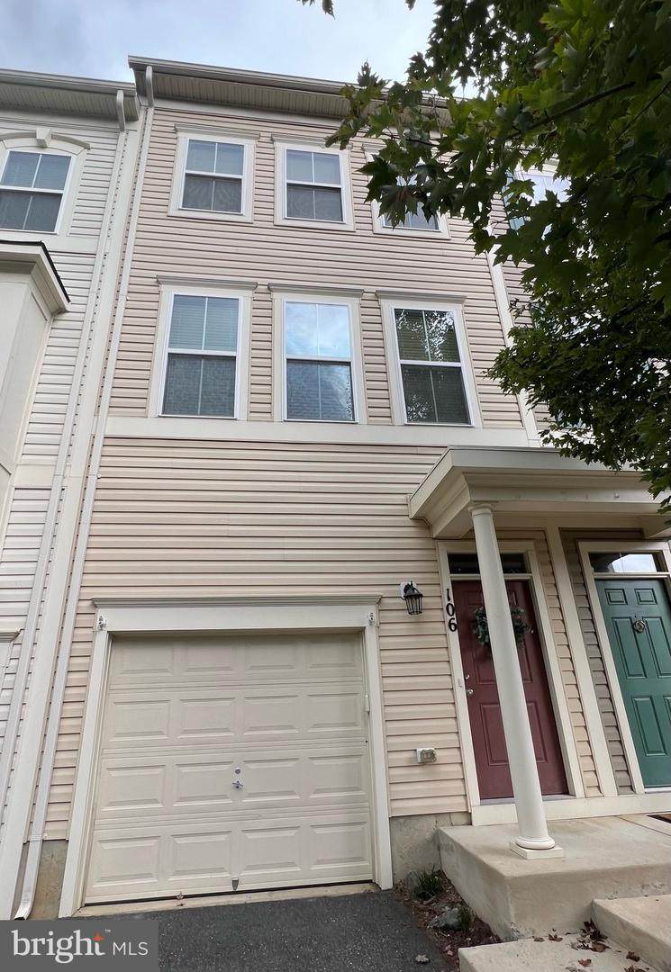 106 Saginaw Drive - Photo 1