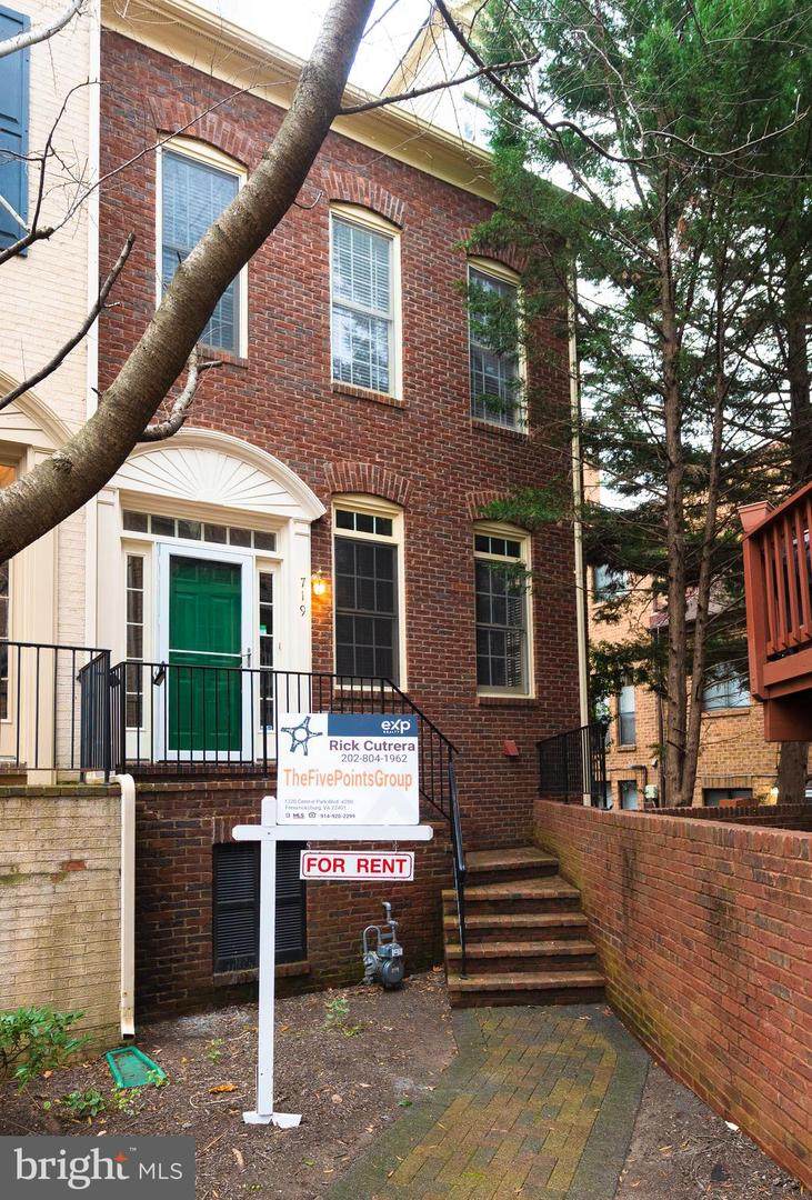 719 Vermont Street - Photo 1