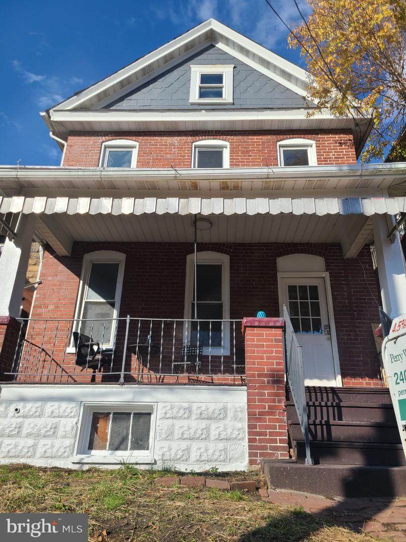 526 Bedford Street - Photo 1