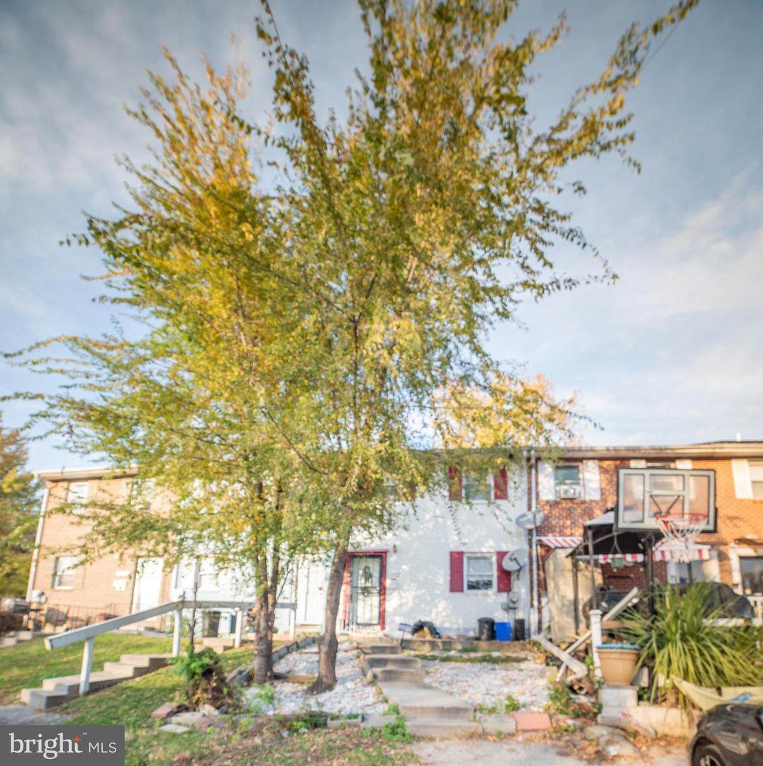 1553 Tribbett Avenue - Photo 1
