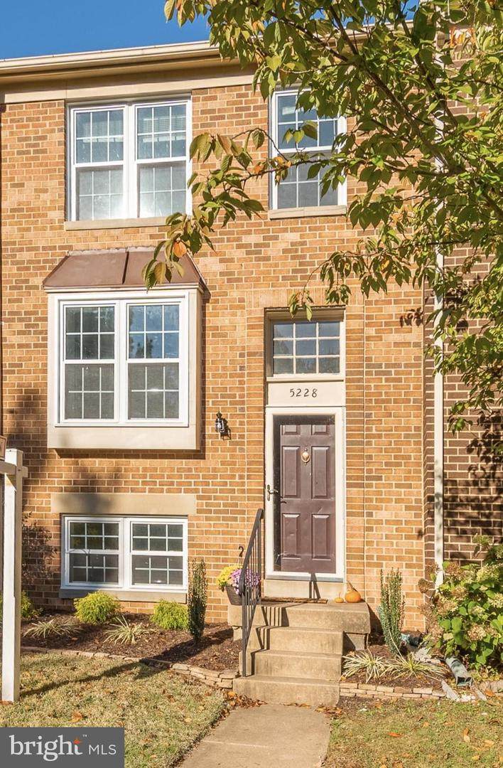 5228 Leeward Lane - Photo 1