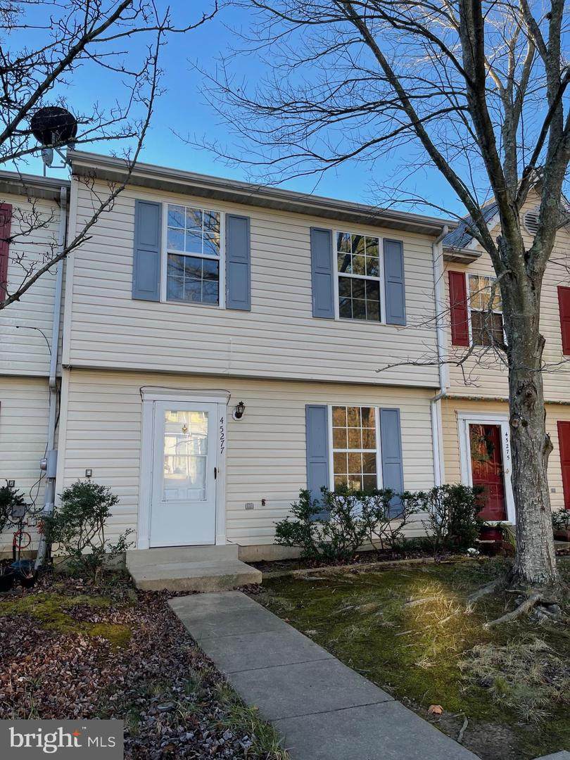 45277 Keyport Court - Photo 1