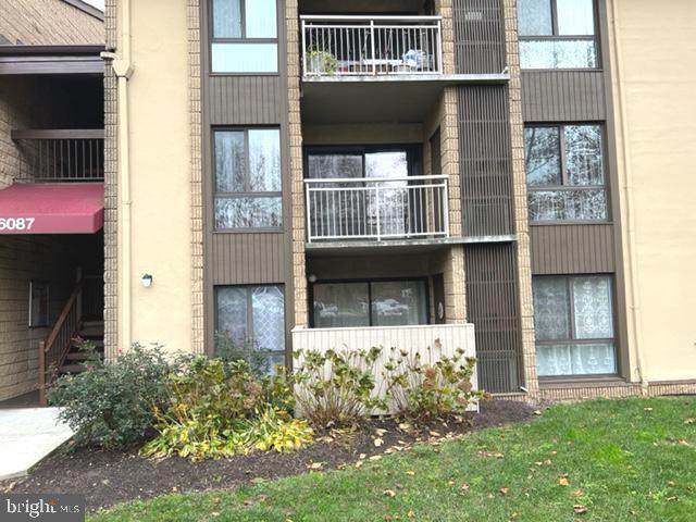 6087 Majors Lane - Photo 1