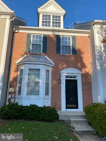 718 Howards Loop - Photo 1
