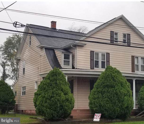 3913 6TH Street - Photo 1