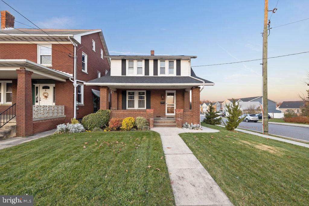304 Ridge Avenue - Photo 1