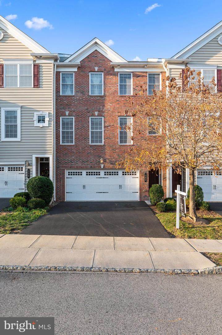 202 Maida Court - Photo 1