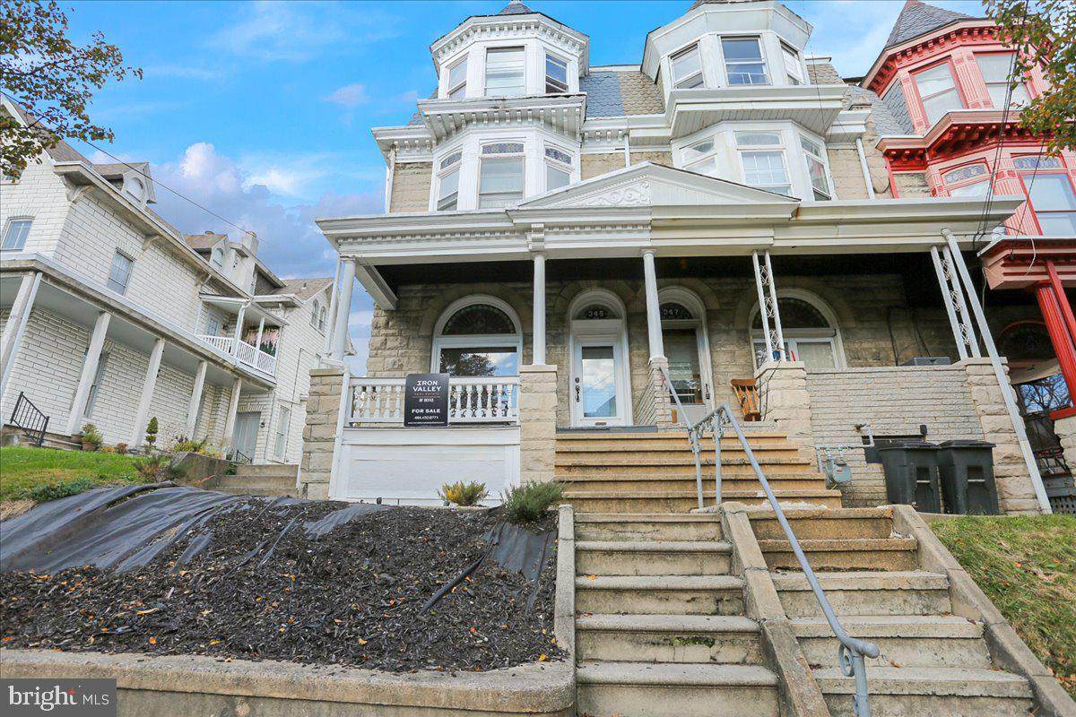 345 Spring Street - Photo 1