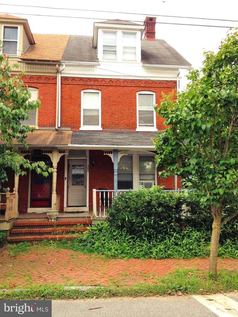 302 Darlington Street - Photo 1