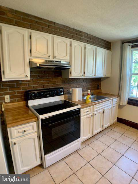 715 Hallowell Street - Photo 1