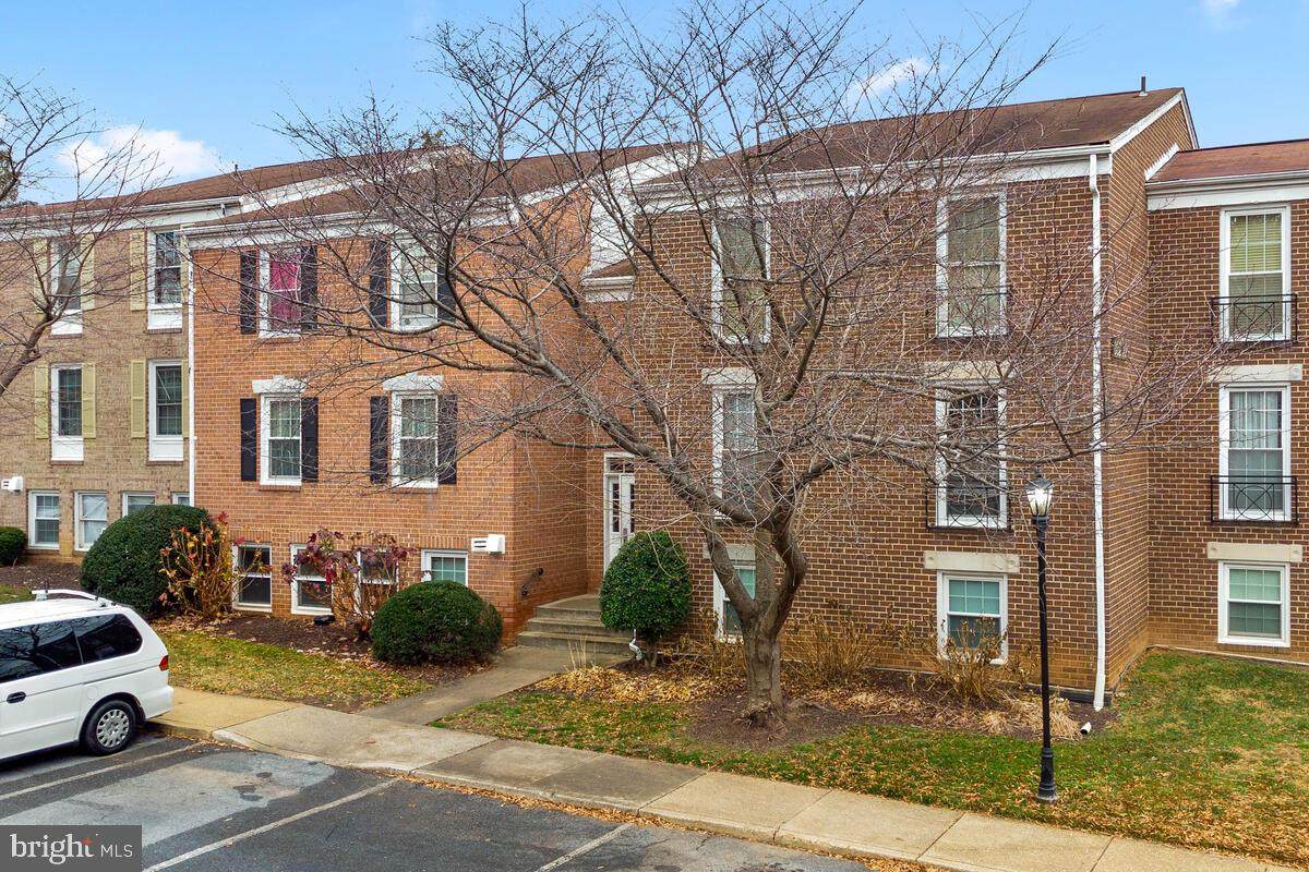 802 Quince Orchard Boulevard - Photo 1