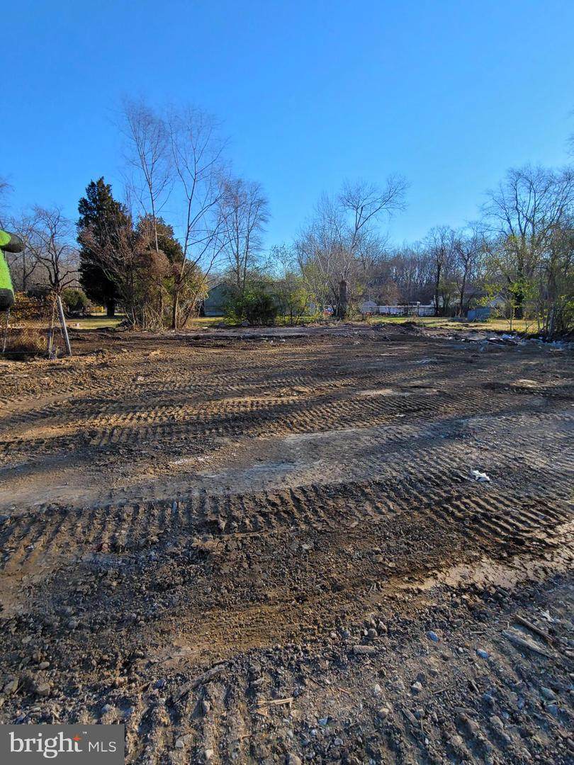 6121 Shady Side Road - Photo 1