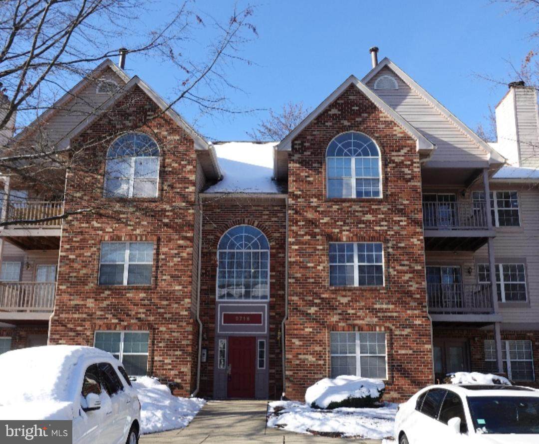 9716 Lake Pointe Court - Photo 1