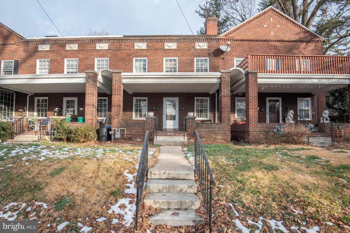 1073 Columbia Avenue - Photo 1