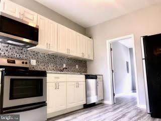 913 15TH Street - Photo 1