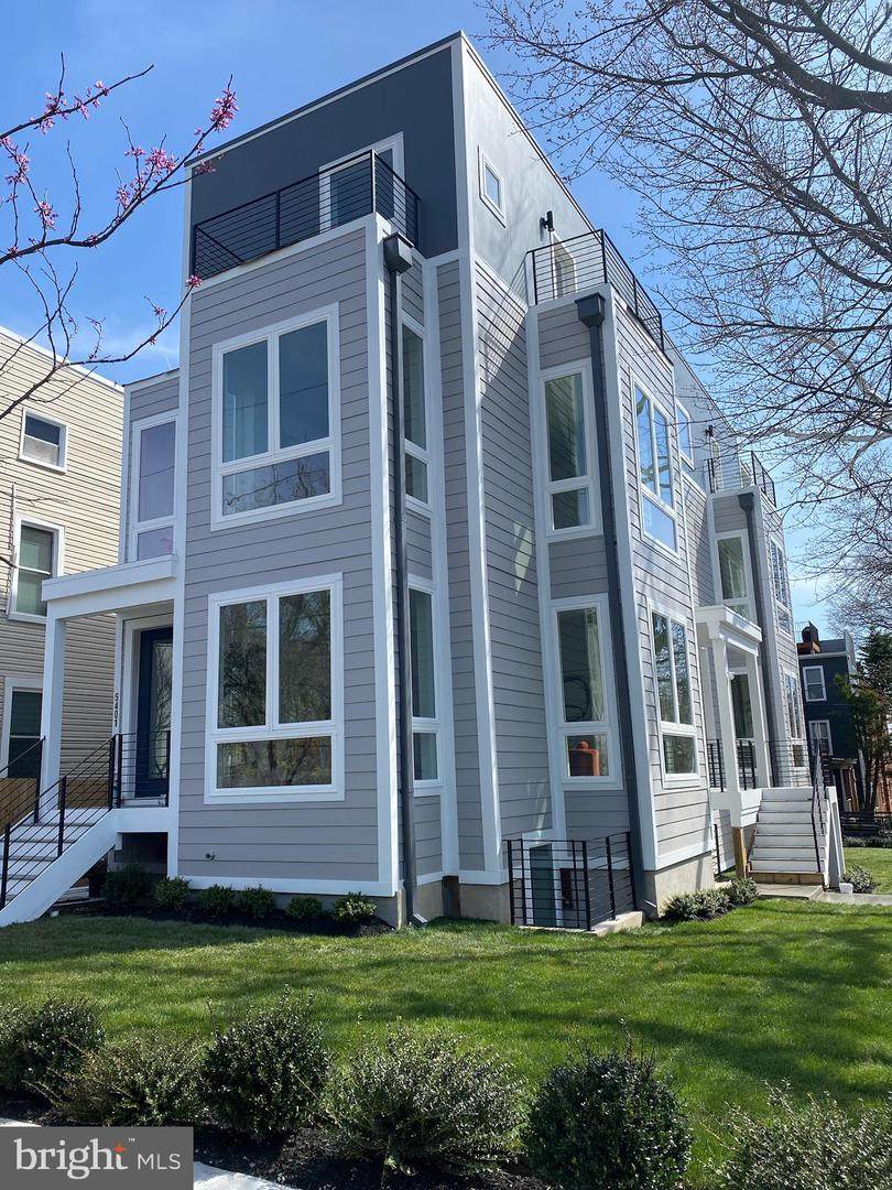 5401 8TH Street - Photo 1