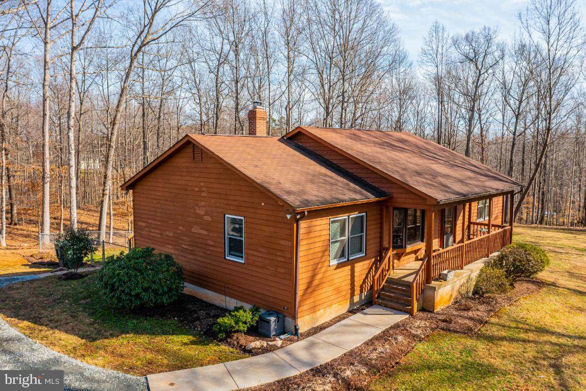 139 Bootons Lane - Photo 1