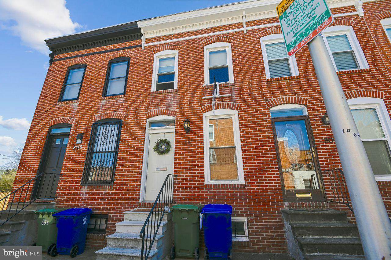 807 Woodward Street - Photo 1