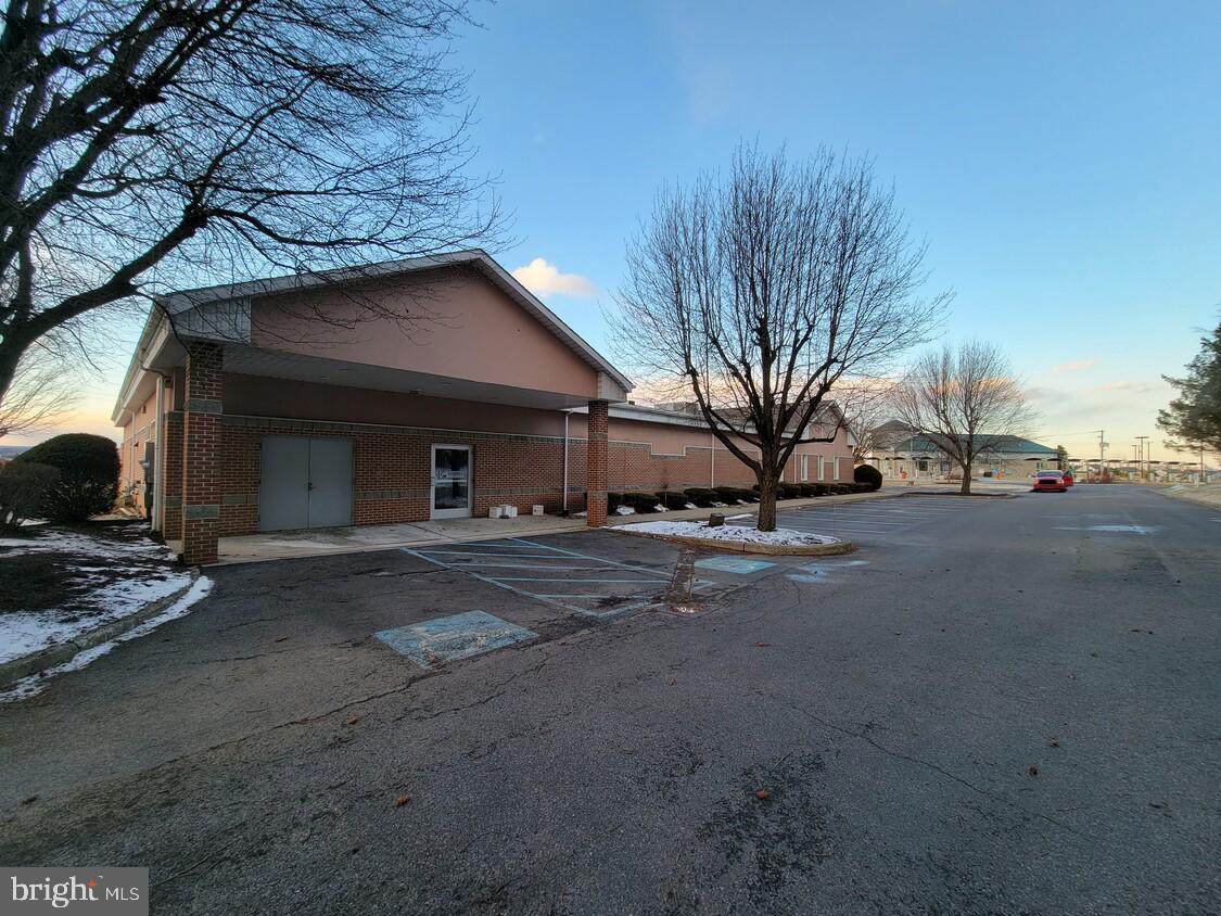 2690 Kingston Road - Photo 1