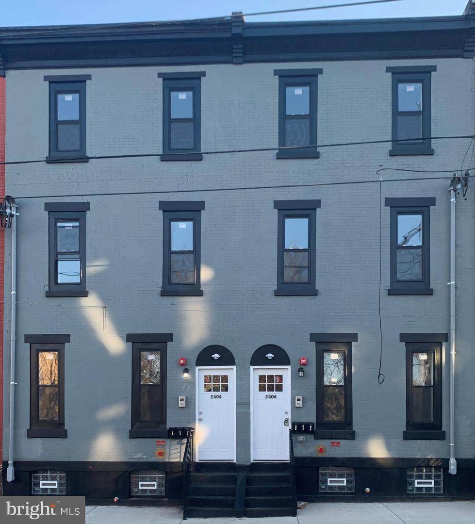 2404 Thompson Street - Photo 1