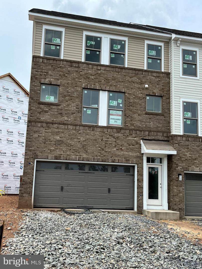 2606 Loganberry - Photo 1