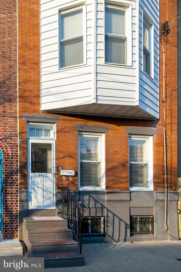 907 Morris Street - Photo 1