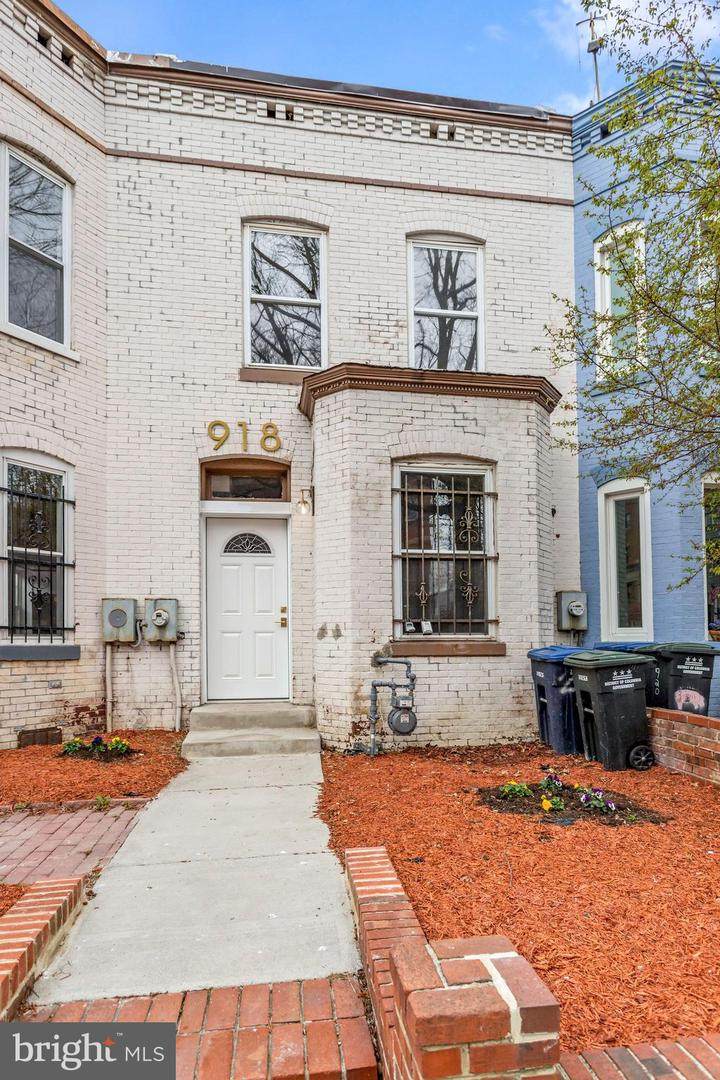 918 3RD Street - Photo 1