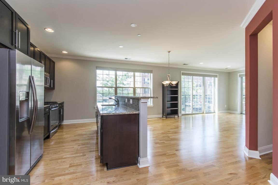 700 Commodore Court - Photo 1