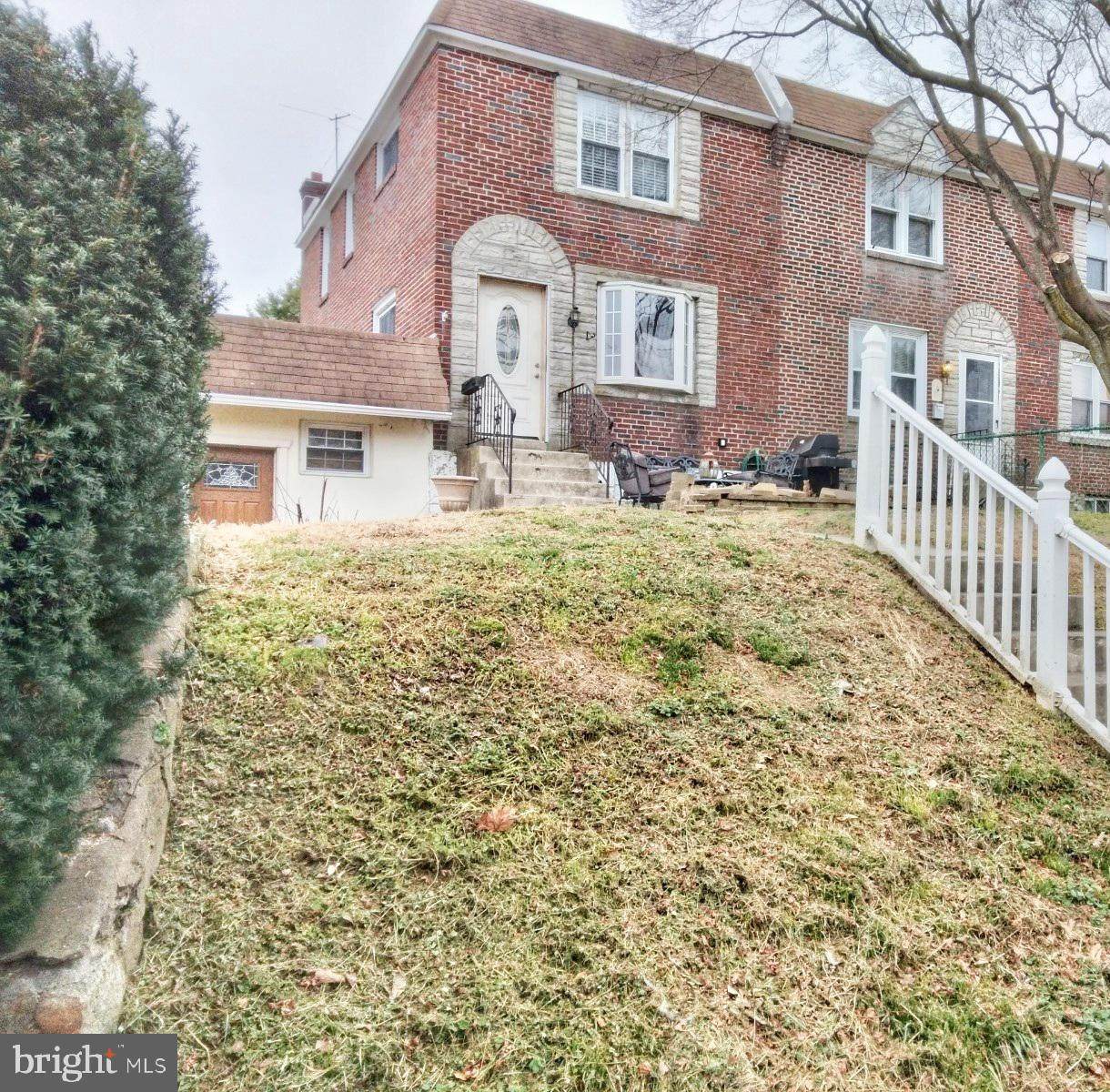 1080 Ashland Avenue - Photo 1