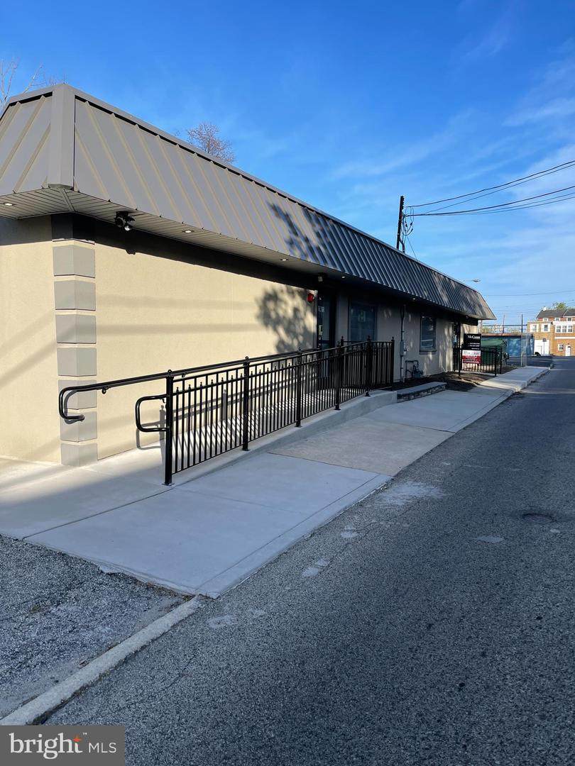 37 Glenwood Avenue - Photo 1