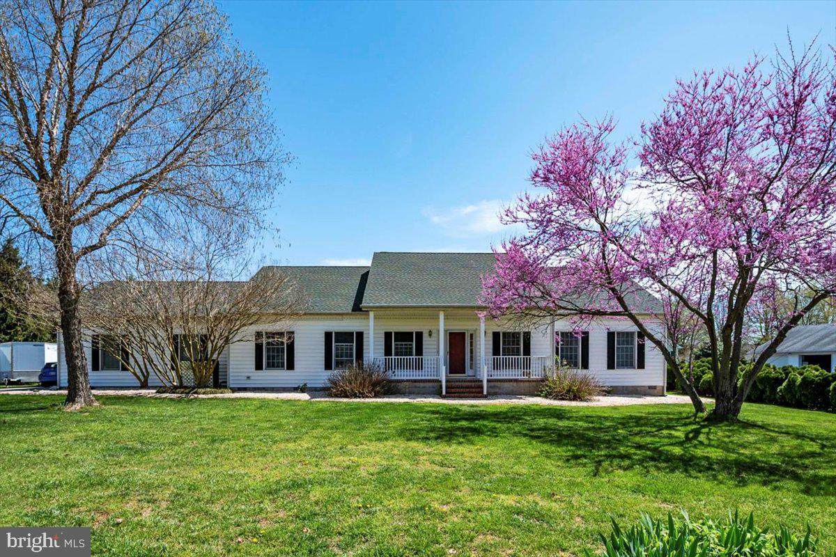 311 Mayfair Drive - Photo 1