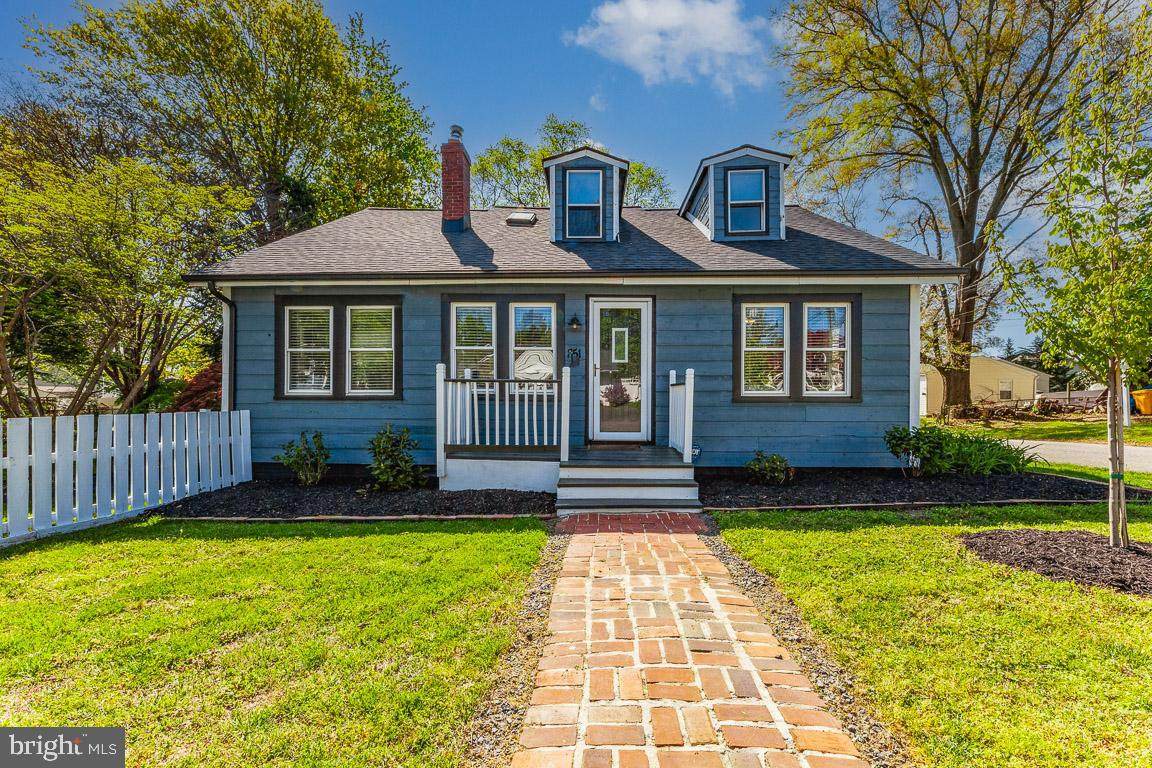 851 Holly Avenue - Photo 1