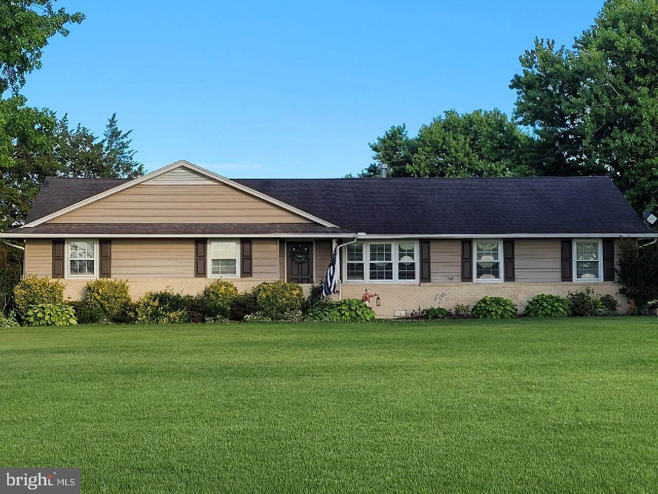 7271 Boggs Schoolhouse Road - Photo 1