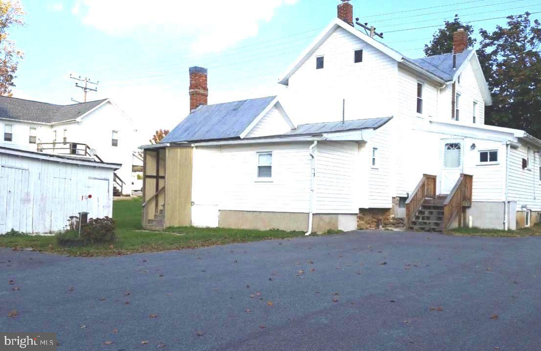 114 Hanover Pike - Photo 1