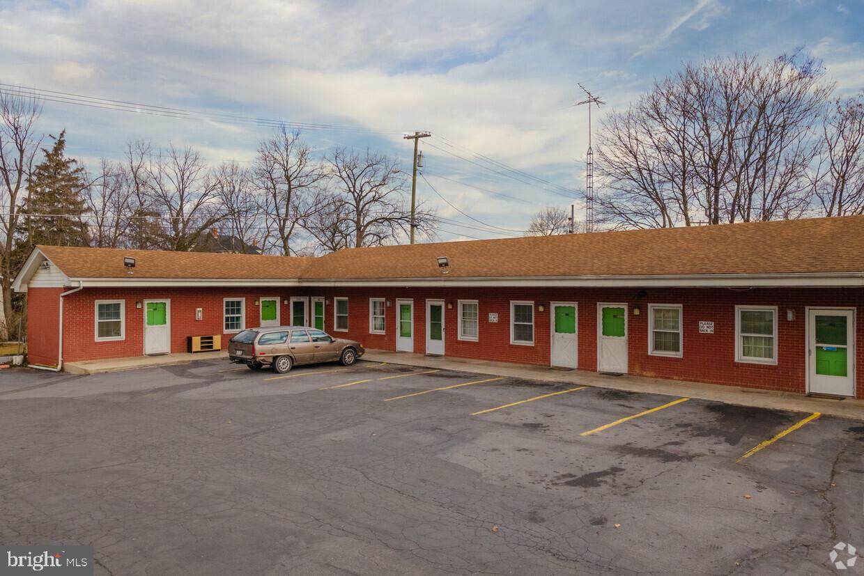 1022 Winchester Avenue - Photo 1