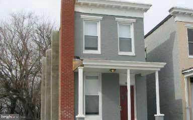 1004 Warwick Avenue - Photo 1