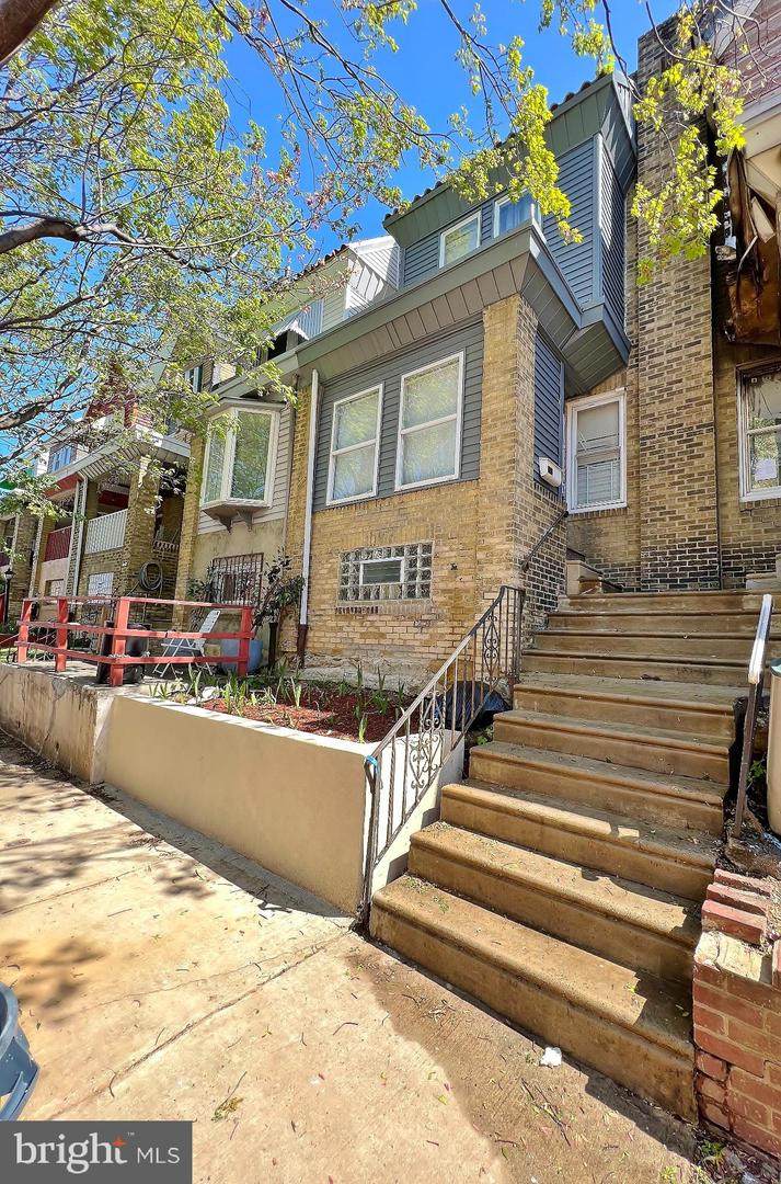 4611 Vista Street - Photo 1
