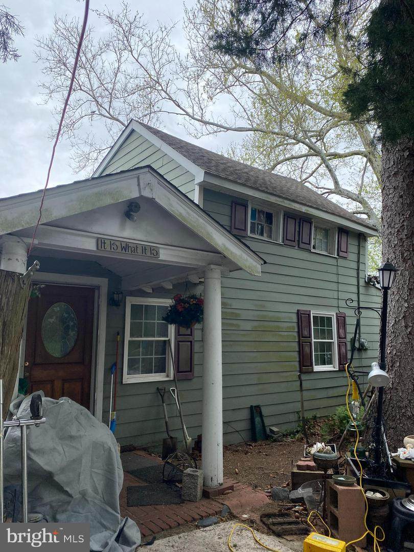 381 Sumach Street - Photo 1