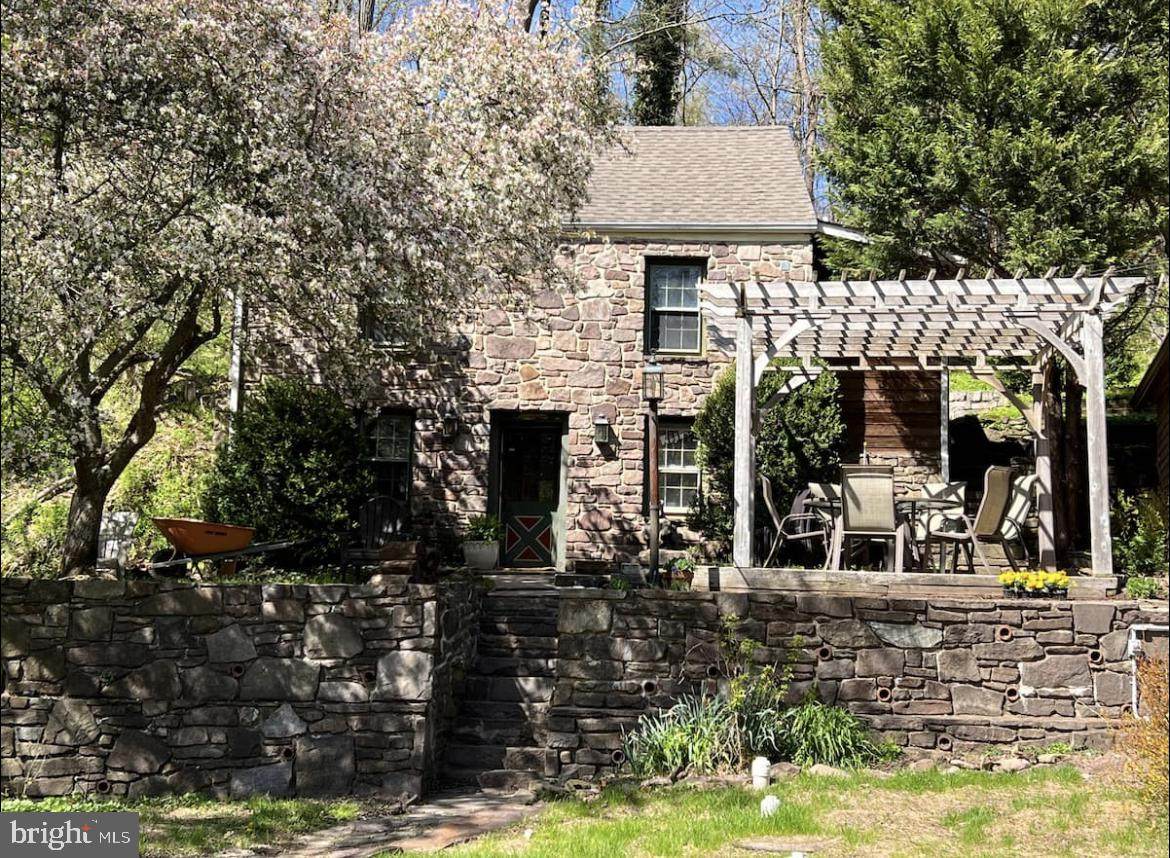 8 Quarry Road - Photo 1